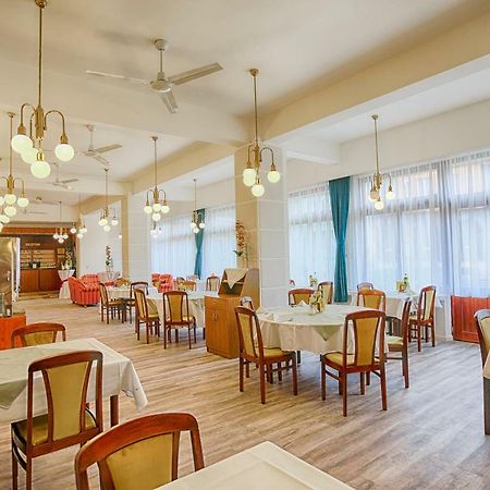 Hotel Ensana Jalta Piest'any Exteriér fotografie
